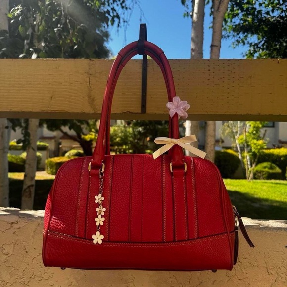 Vintage Coral Coach Leather Shoulder Bag - Picture 1 of 8